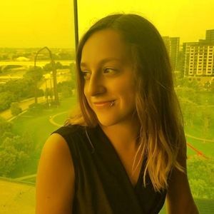 Meet your Posher, Cassandra